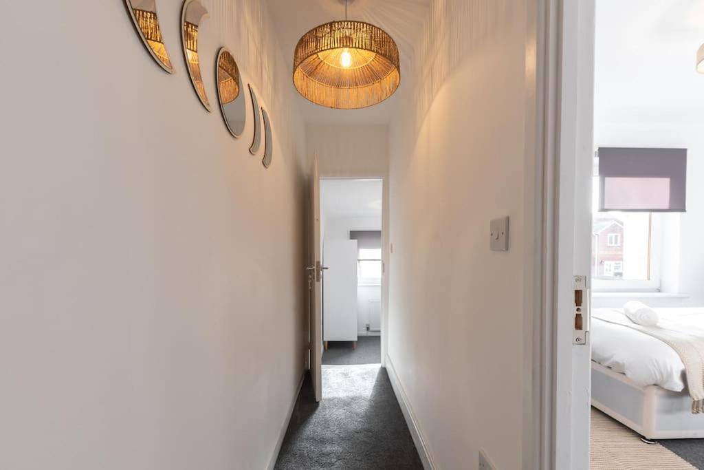Beautiful 4 Bedroom House Reading Ngoại thất bức ảnh