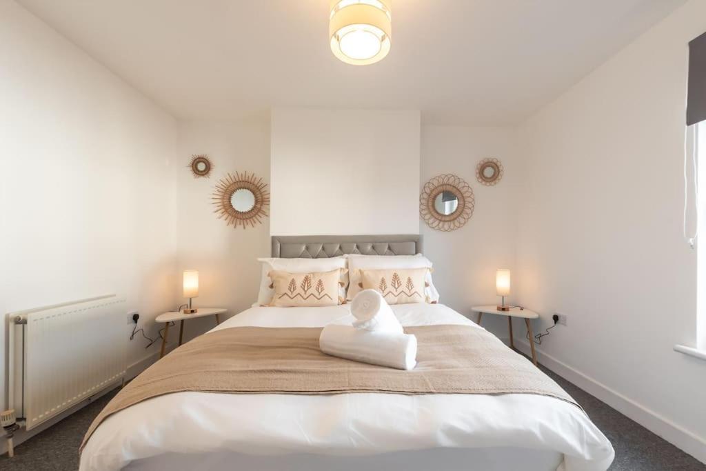Beautiful 4 Bedroom House Reading Ngoại thất bức ảnh