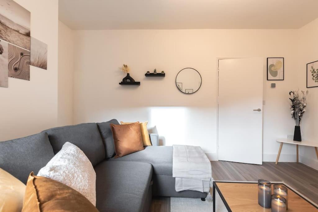 Beautiful 4 Bedroom House Reading Ngoại thất bức ảnh